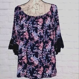 SOHO New York Floral Blouse Round Neckline Crochet Sleeves, XL